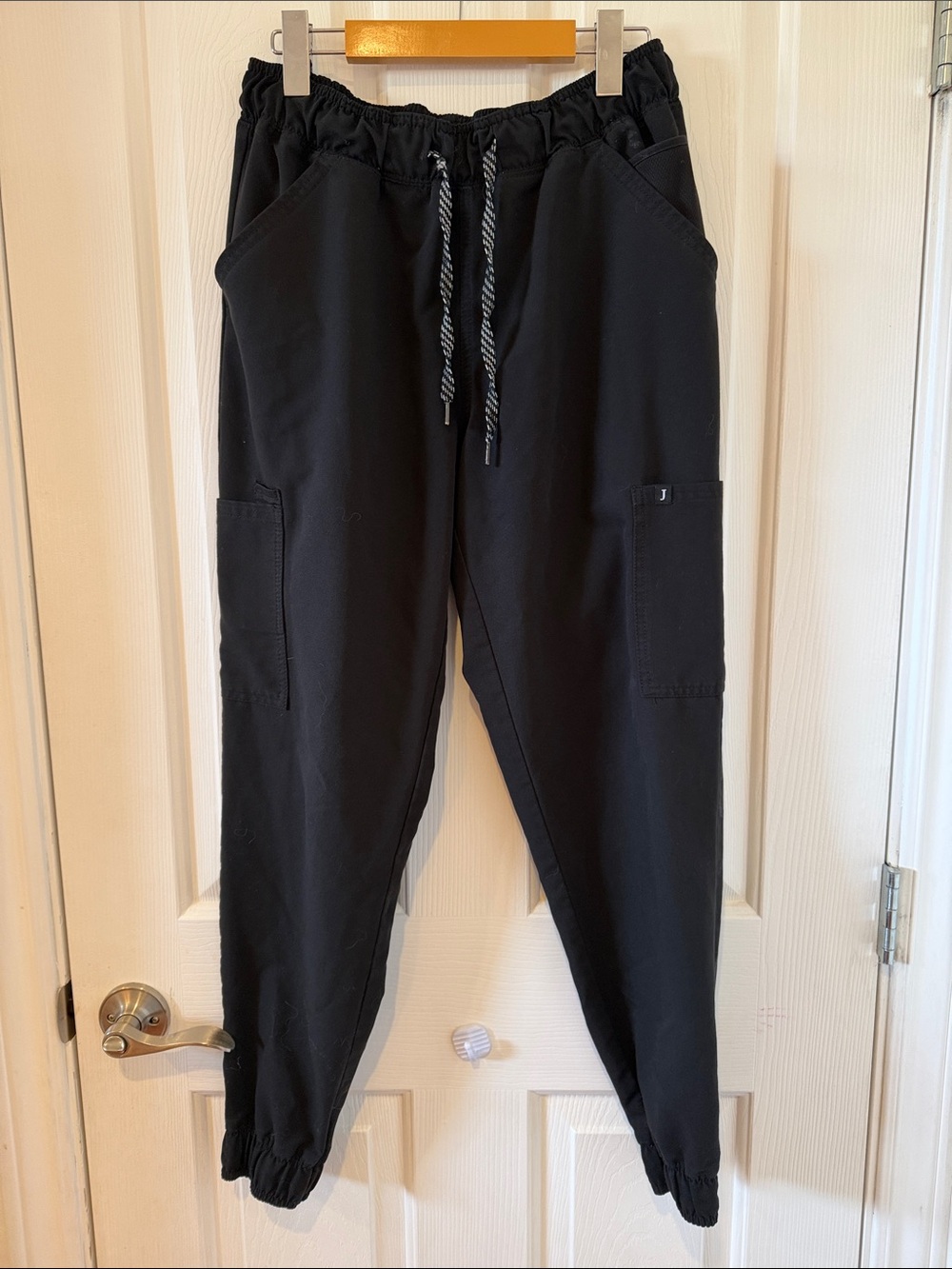 Jaanuu Black Cargo Jogger Scrub Pants Medium